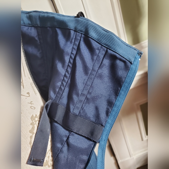 Zac Pozen teal body-hugging dress with structure, front bow, back zips sz XS - Picture 9 of 14